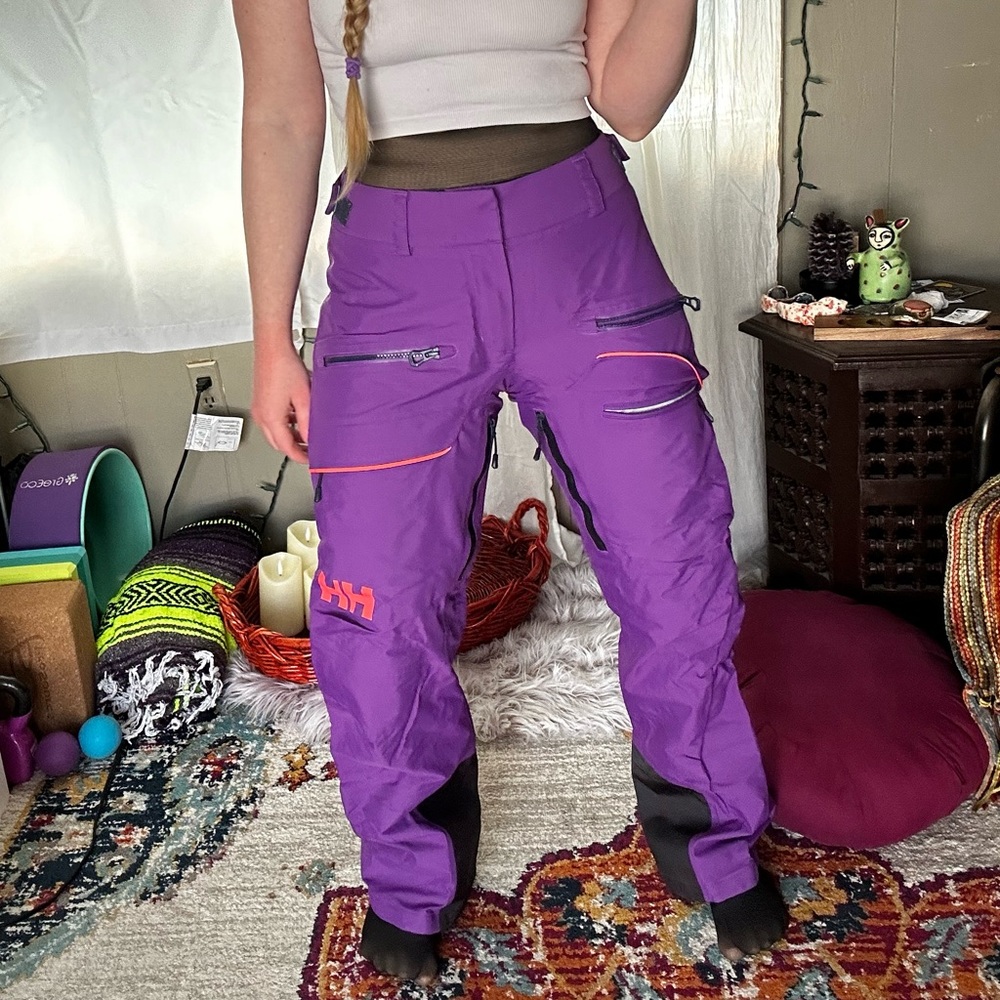 Helly Hansen purple snow pants shell size small